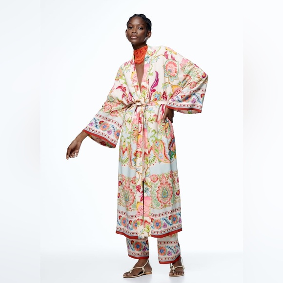 ZARA Printed Kimono with Belt - Picture 3 of 13